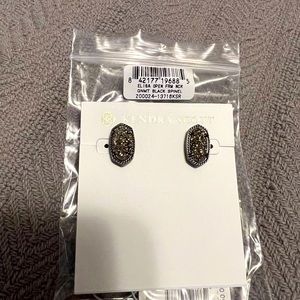 Kendra Scott Elisa earrings